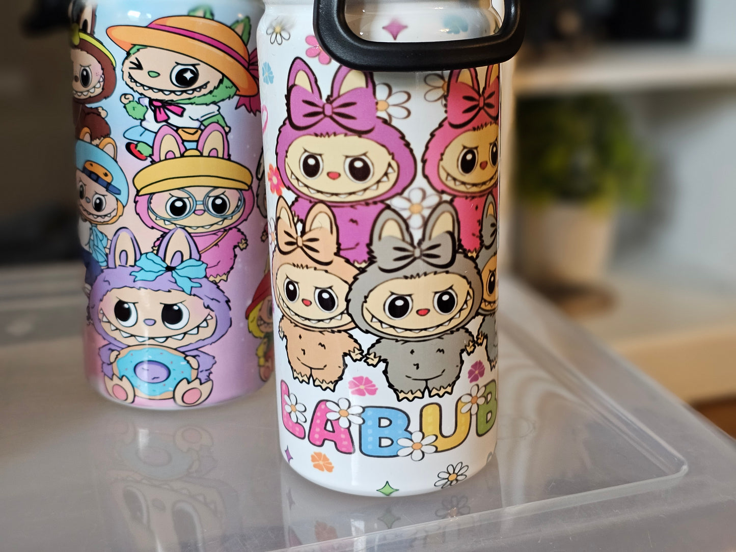 "Labubu" water bottles